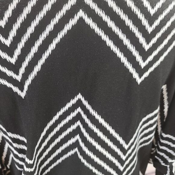 Tart black and white zigzag detail midi dress - Picture 6 of 12